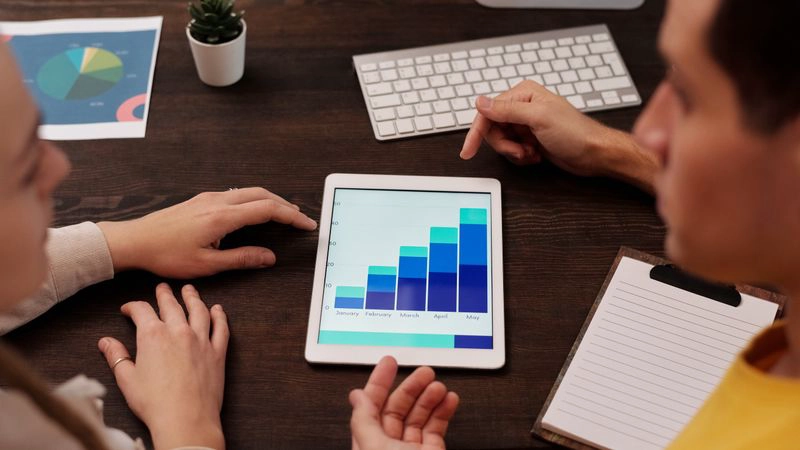 Team planning SEO fixes after a content gap analysis